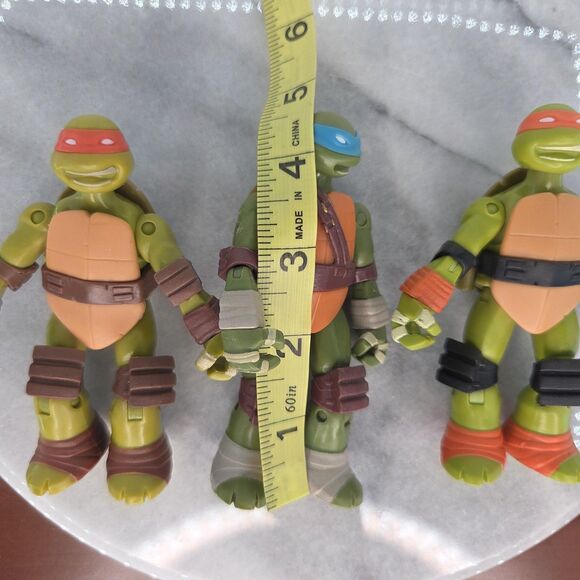 Teenage Mutant Ninja Turtles Action Figures Lot Leonardo Raphael Michelangelo 4" - Picture 9 of 11